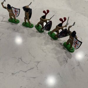 Britain Knights - England- Knight Toy Figures Set - Gold and Green